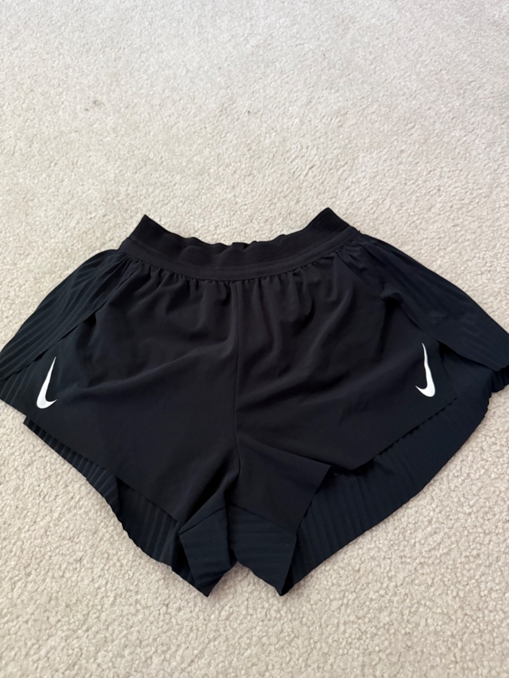 NWOT Nike AeroSwift Women's Black Performance Shorts Sz XS - Picture 3 of 6